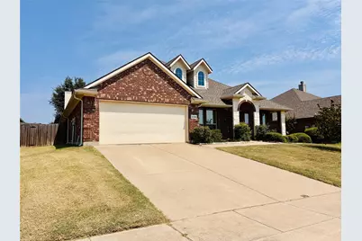 2229 Caroline Drive, Weatherford, TX 76087 - Photo 2