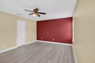 2215 Splendor Ct, Arlington, TX 76010 - Photo 18