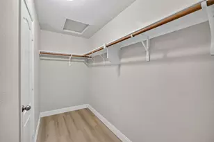 2215 Splendor Ct, Arlington, TX 76010 - Photo 22