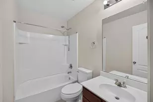 2215 Splendor Ct, Arlington, TX 76010 - Photo 14