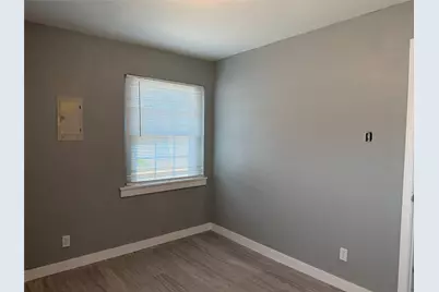2502 Normont Circle, Fort Worth, TX 76103 - Photo 12