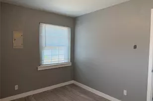 2502 Normont Cir, Fort Worth, TX 76103 - Photo 12