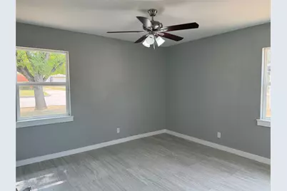 2502 Normont Circle, Fort Worth, TX 76103 - Photo 8