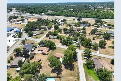 716 Kerry Lane, Azle, TX 76020 - Photo 30