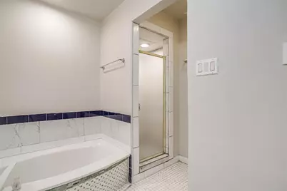 5947 Chimney Wood Circle, Fort Worth, TX 76112 - Photo 16