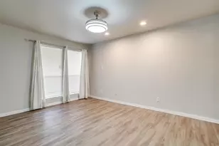 5947 Chimney Wood Cir, Fort Worth, TX 76112 - Photo 14