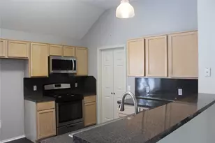 1813 Arbor Creek Dr, Garland, TX 75040 - Photo 6