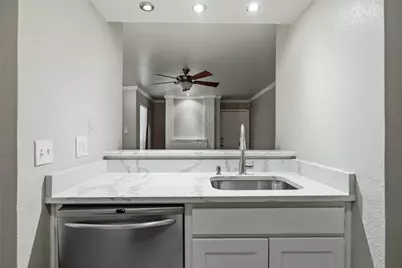 3206 S Fielder Road #100, Arlington, TX 76015 - Photo 10