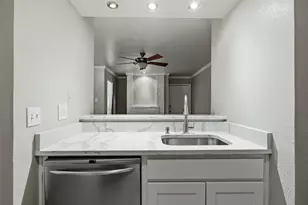 3206 S Fielder Rd, Arlington, TX 76015 - Photo 10