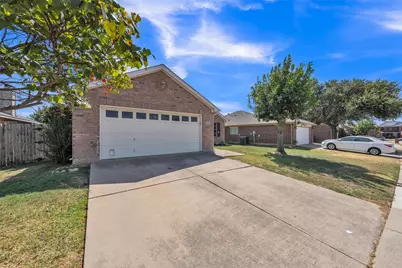 808 Flamingo Drive, Saginaw, TX 76131 - Photo 2