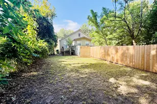 814 W College St, Sherman, TX 75092 - Photo 14