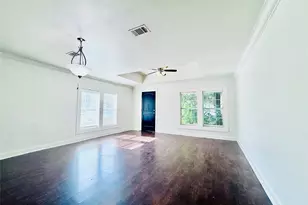 814 W College St, Sherman, TX 75092 - Photo 2