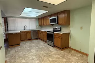 2114 Burrows Trail, Grand Prairie, TX 75052 - Photo 14