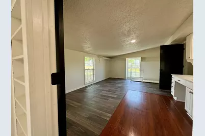 924 N Main Street, Springtown, TX 76082 - Photo 10
