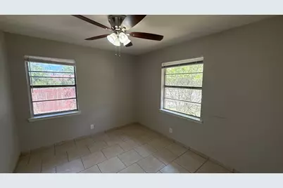 1851 Chevy Chase Drive, Carrollton, TX 75006 - Photo 12