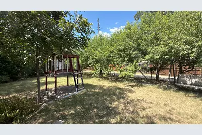 1851 Chevy Chase Drive, Carrollton, TX 75006 - Photo 14