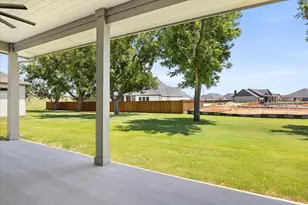 2180 Middlewood Cir, Granbury, TX 76049 - Photo 30
