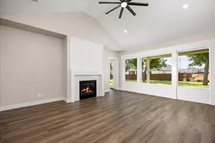 2180 Middlewood Cir, Granbury, TX 76049 - Photo 8