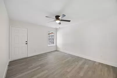 617 Forest Oaks Drive, Grand Prairie, TX 75052 - Photo 16