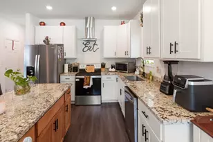 110 E College Ave, Corsicana, TX 75110 - Photo 2