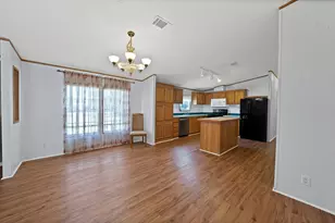 212 Ponderosa Ln, Burleson, TX 76028 - Photo 12