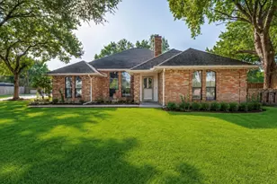 901 Winding Creek Trail, Oak Leaf, TX 75154 - Photo 1