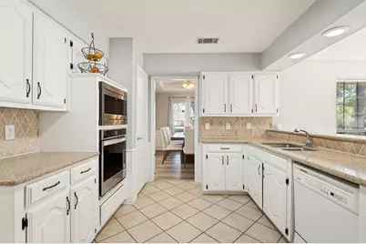 901 Winding Creek Trail, Oak Leaf, TX 75154 - Photo 8