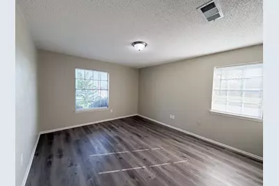 101 W Latimer Street #B, Ennis, TX 75119 - Photo 16