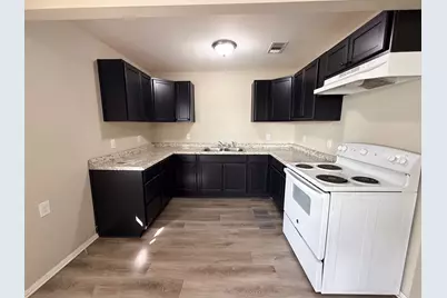 101 W Latimer Street #B, Ennis, TX 75119 - Photo 6