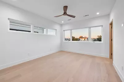 1512 Holly Avenue, Dallas, TX 75204 - Photo 20