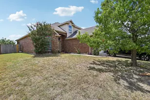 1129 Mourning Dove Dr, Burleson, TX 76028 - Photo 28