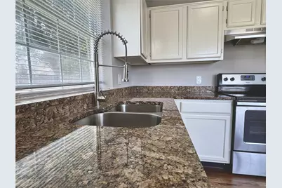 800 Bracken Place, Arlington, TX 76017 - Photo 8