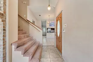 902 Ashmount Ln, Arlington, TX 76017 - Photo 4