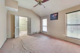 902 Ashmount Ln, Arlington, TX 76017 - Photo 12