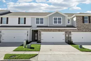 928 Penrose Dr, Cedar Hill, TX 75104 - Photo 1