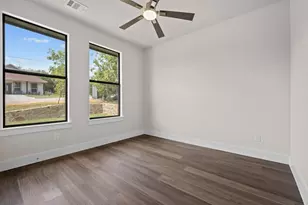 2623 Creekview Dr, Granbury, TX 76048 - Photo 24