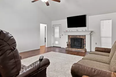 514 Dorothy Lane, Justin, TX 76247 - Photo 6