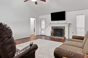 514 Dorothy Ln, Justin, TX 76247 - Photo 6