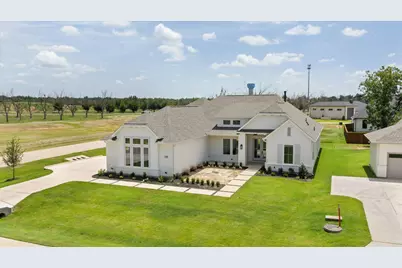 2188 Middlewood Circle, Granbury, TX 76049 - Photo 2
