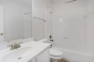 15721 Landing Creek Ln, Fort Worth, TX 76262 - Photo 22