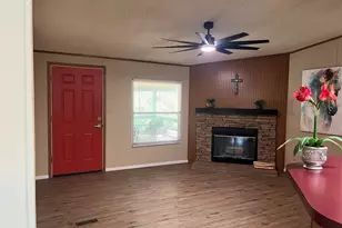 4322 Bradley Ln, Arlington, TX 76017 - Photo 10