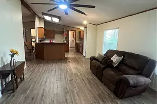 4322 Bradley Ln, Arlington, TX 76017 - Photo 12