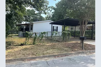4322 Bradley Lane, Arlington, TX 76017 - Photo 2
