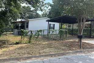 4322 Bradley Ln, Arlington, TX 76017 - Photo 2