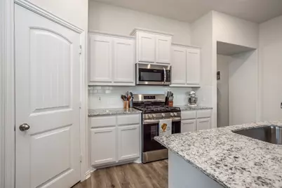 3520 Austin Street, Gainesville, TX 76240 - Photo 6