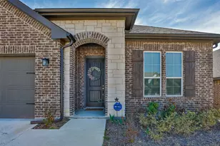 3520 Austin St, Gainesville, TX 76240 - Photo 2