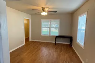 1018 Dubois St, Denison, TX 75020 - Photo 4