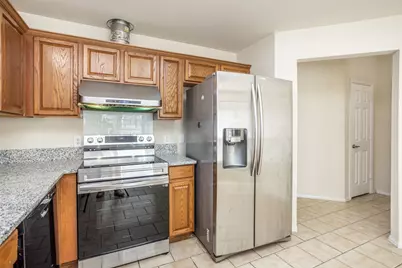3511 Austin Street, Gainesville, TX 76240 - Photo 6