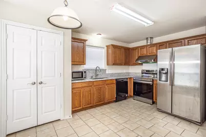 3511 Austin Street, Gainesville, TX 76240 - Photo 4