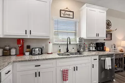 1608 Ridgeview Trail, Granbury, TX 76048 - Photo 10
